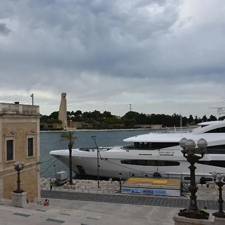 Il Duomo E Il Mare דירה *