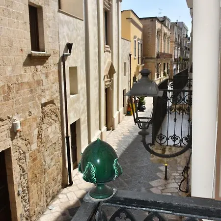 Il Duomo E Il Mare アパート ブリンディジ