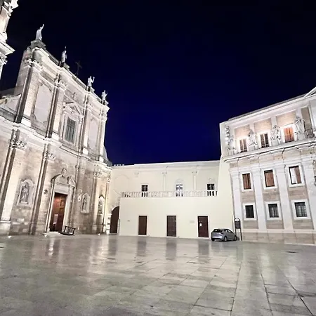 Il Duomo E Il Mare Brindisi
