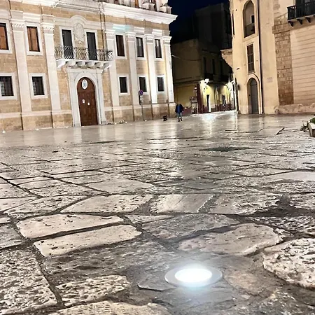 Il Duomo E Il Mare Brindisi